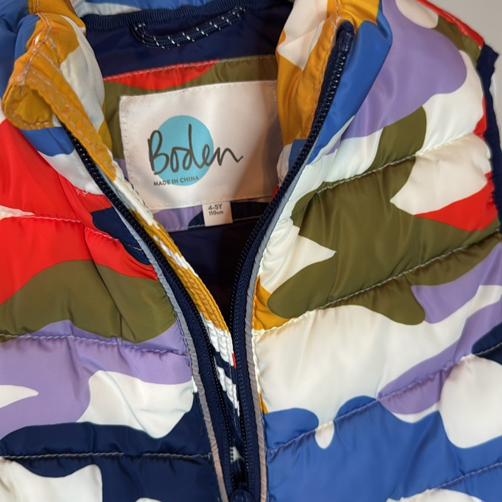 Boden Little Kid Sherpa Vest Multi Ski Camouflage Size 4-5 - Picture 4 of 12